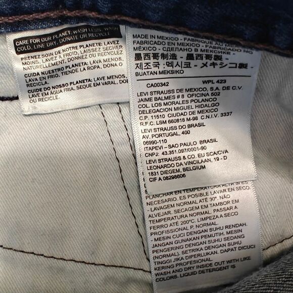 Levi's 513 Blue Relaxed Jeans with Classic Style 38/32 - Picture 4 of 5